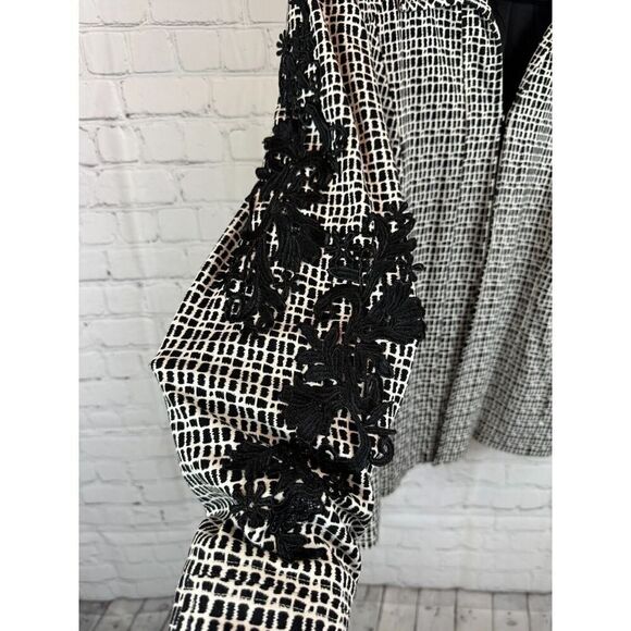 CHICO'S black white check embroidered rayon blend jacket blazer size 2 12/14 - Picture 2 of 8